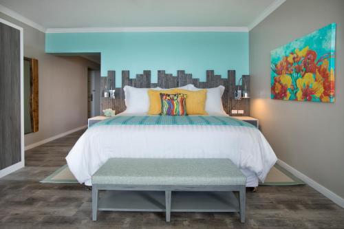 Sea Breeze Beach House All Inclusive by Ocean Hotels photo 4