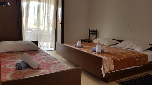 House Fani - image 7