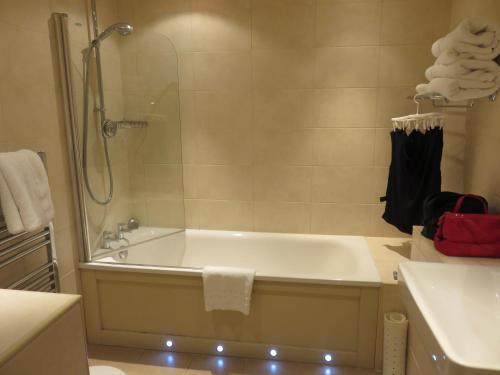 Belmont Hotel Leicester - image 13