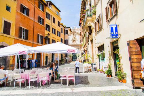 H-Aviva Giubbonari Apartment, Rome (photo 5)