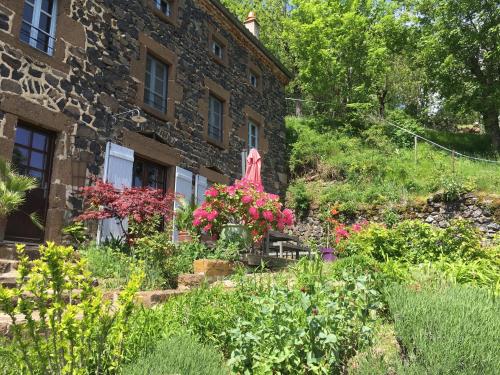 Dārzs, Art et Creation in Saint-Berain