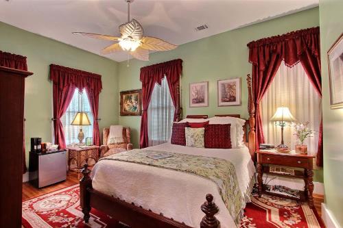 Green Palm Inn - image 2