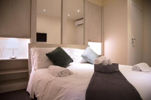 H-Aviva Giubbonari Apartment, Rome (photo 3)