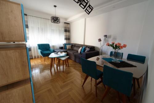 Central Park Lux - image 12