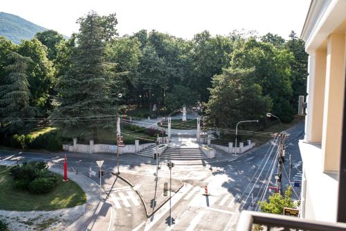 Central Park Lux - image 6