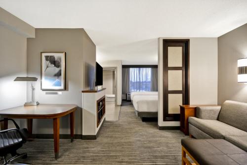 Hyatt Place Columbus Worthington in Crosswoods