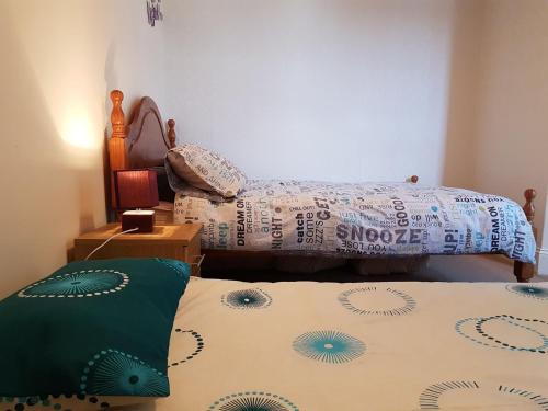 Private Room With Shared Facilities, Thornton Heath, London