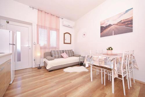 Apartments Floras - image 10
