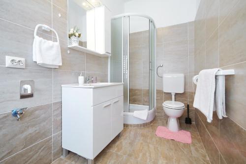 Apartments Floras - image 2