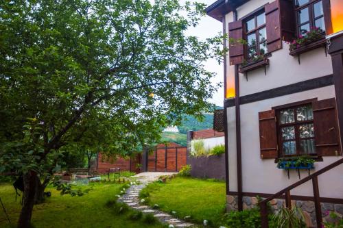 Hadji Amina Villa with Car Rental - image 6