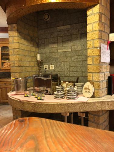 Comida y bebida, Hotel City in Tasch