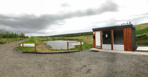 Einishus Cottages