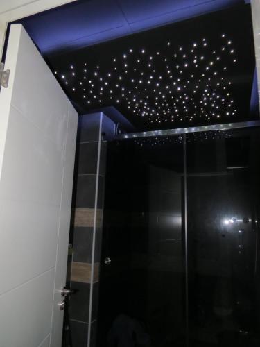 Grey apartment - image 11