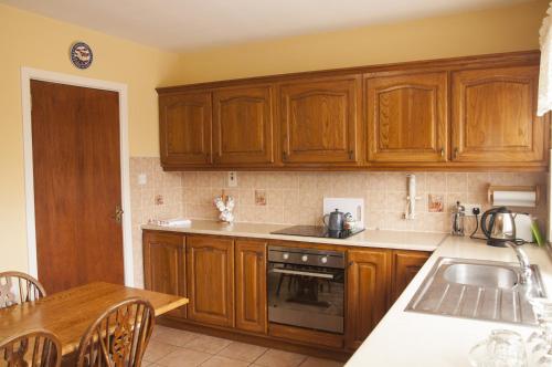 Eagle View Holiday Home by Trident Holiday Homes - Tap to explore photos