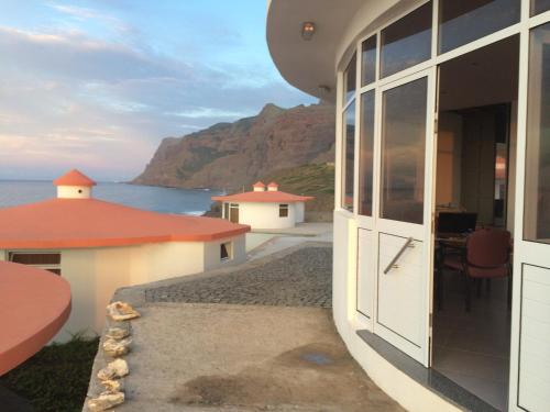 Restaurant, Questel BronQ in Ponta Do Sol