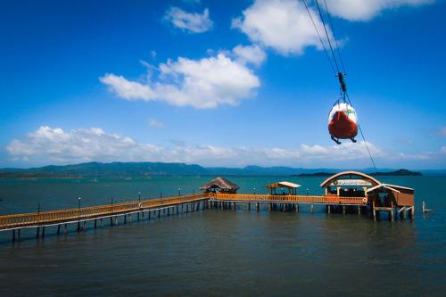 a boat floating on top of a body of water, Silangang Nayon Park and Restaurant in Padre Burgos (Quezon)