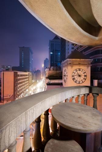 View, Jinglai BuShe Hotel - Jing'an Temple West Nanjing Road.Shanghai near Jing'an Sculputure Park