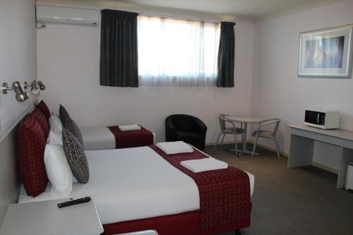 Hume Villa Motor Inn UNDER NEW MANAGEMENT - Accommodation - Melbourne