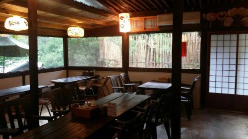 Restaurant, Bright Moon Homestay in Dongshi distrikt