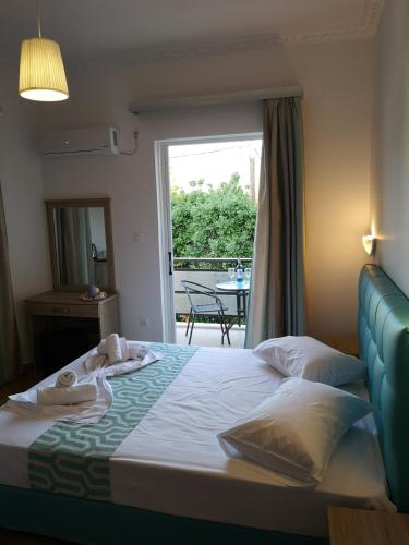  Cielo Apartments in Poros