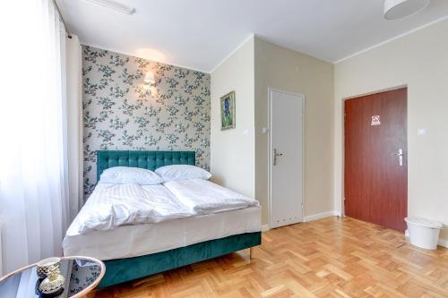 Double Room with Shower image 7