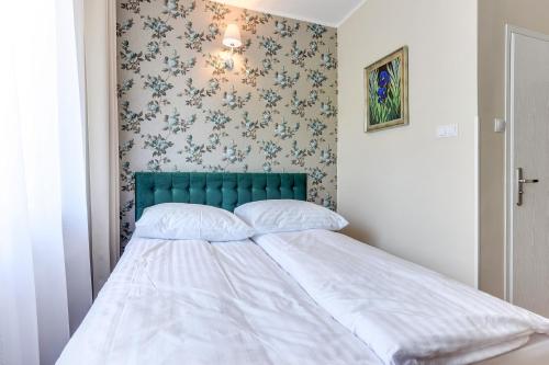 Double Room with Shower image 4