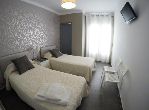 Hostal Mediterráneo - image 14