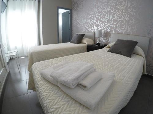 Hostal Mediterráneo - image 11