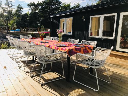 Archipelago-house with pool, boat and bikes