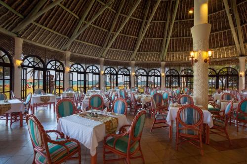 Restaurante, Neptune Paradise Beach Resort y Spa - All Inclusive (Neptune Paradise Beach Resort & Spa - All Inclusive) in Mombasa