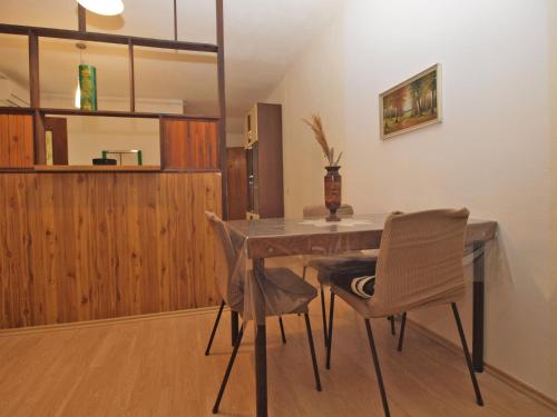 Apartment image 5