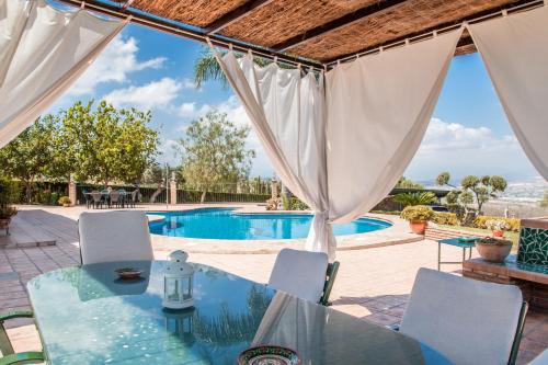 Cubo's Villa Ruiz - image 11