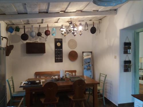  Vintage Holiday Home, Unterkunft in Pécsely