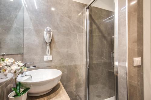 River Luxury Suites - image 4