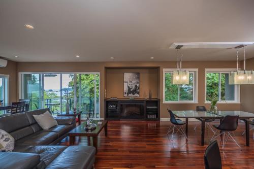 . Luxury Penthouse Downtown Nanaimo