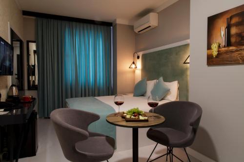 DES Suites Hotel