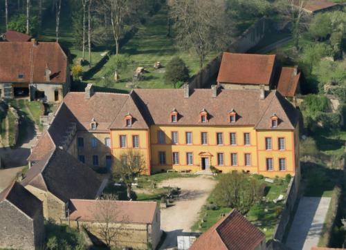 Gîte Château Sainte Colombe gîte à louer Parc du Morvan