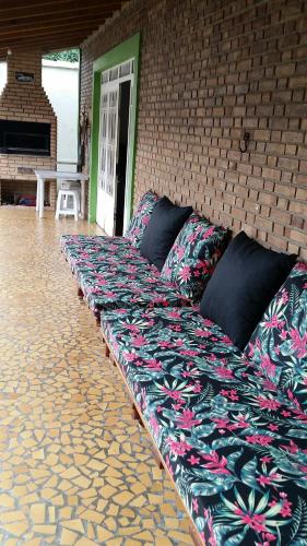 Three-Bedroom House image 1