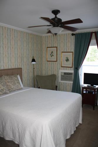 Maplewood Hotel in Saugatuck, USA