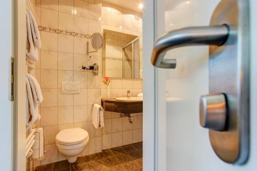Hotel Elbinsel - image 11