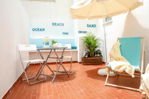  Sabino's Guest House in 8600-174 Luz