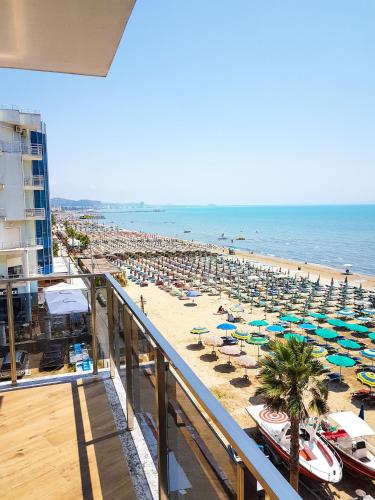 Vila One Beach Hotel — Photo 2