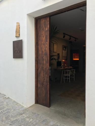 Kook Hotel Tarifa - image 2