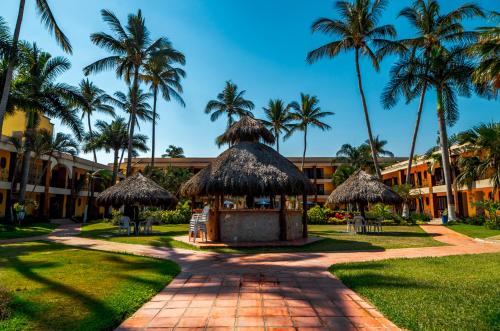 Hotel Estancia San Carlos Guayabitos (Rincon De Guayabitos ...