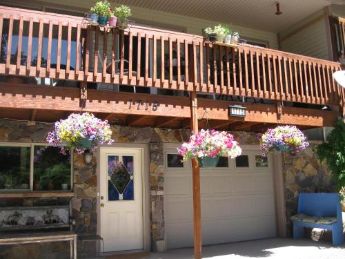 Accommodation in Hooker