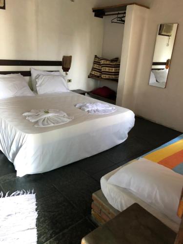 1 double bed, 1 twin bed