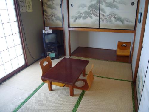 Japanese-Style Room - Smoking