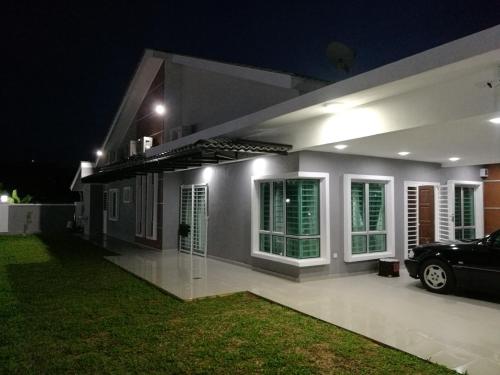 PD SWIMMING POOL HOMESTAY