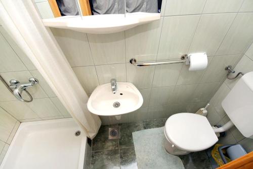  Apartments and rooms with parking space Poljanak (Plitvice) - 5027 in Plitvička Jezera