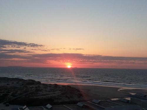 Praia Del Rey Pool View ByThe Sea